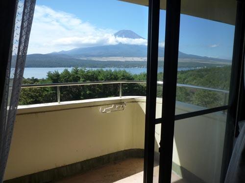 View photos from the dwelling unit. Also hope Mount Fuji from the room