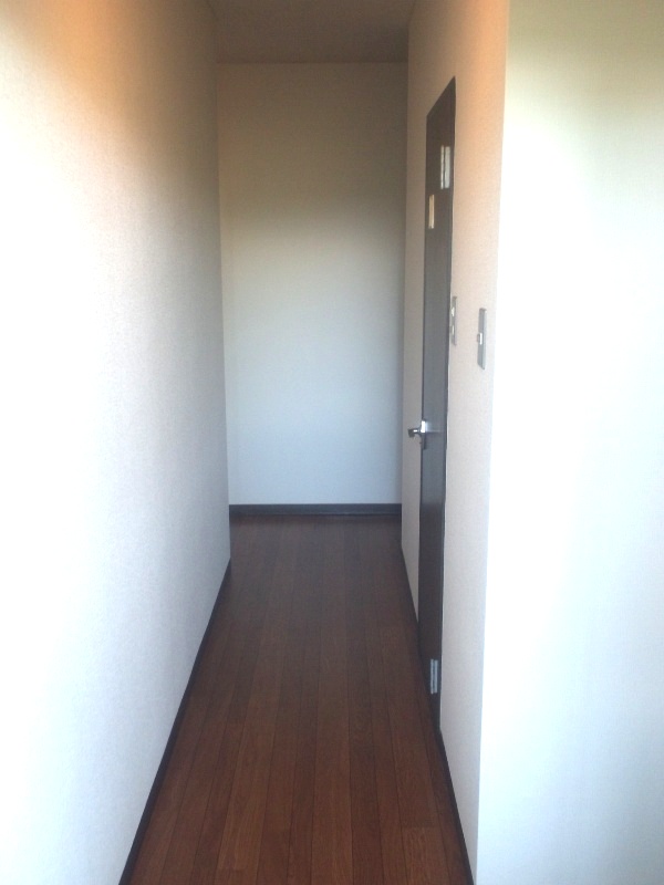 Other room space. Corridor.