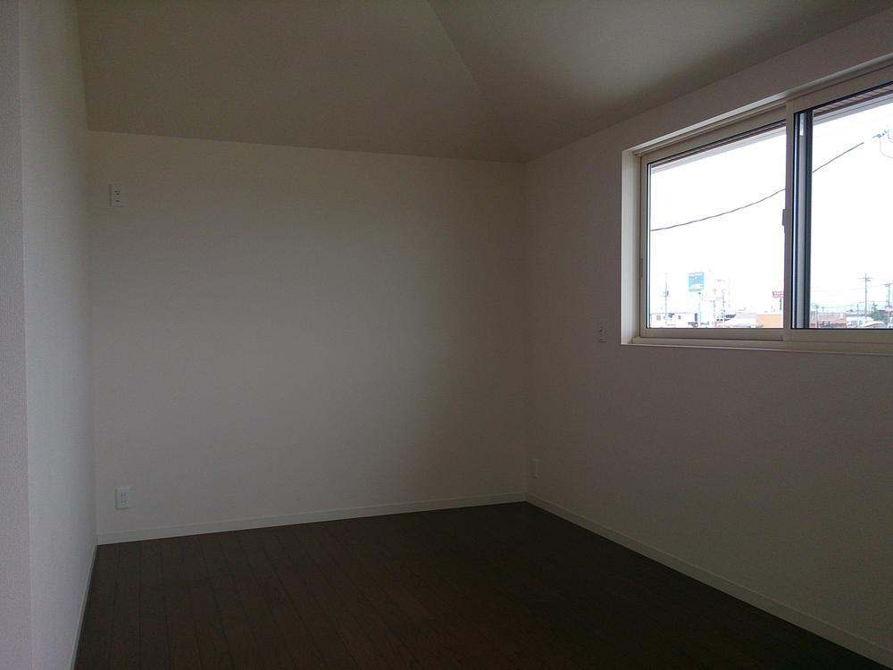 Non-living room. The maximum gradient ceiling of the bedroom which is also to 3.1m is, In space where spacious and airy.