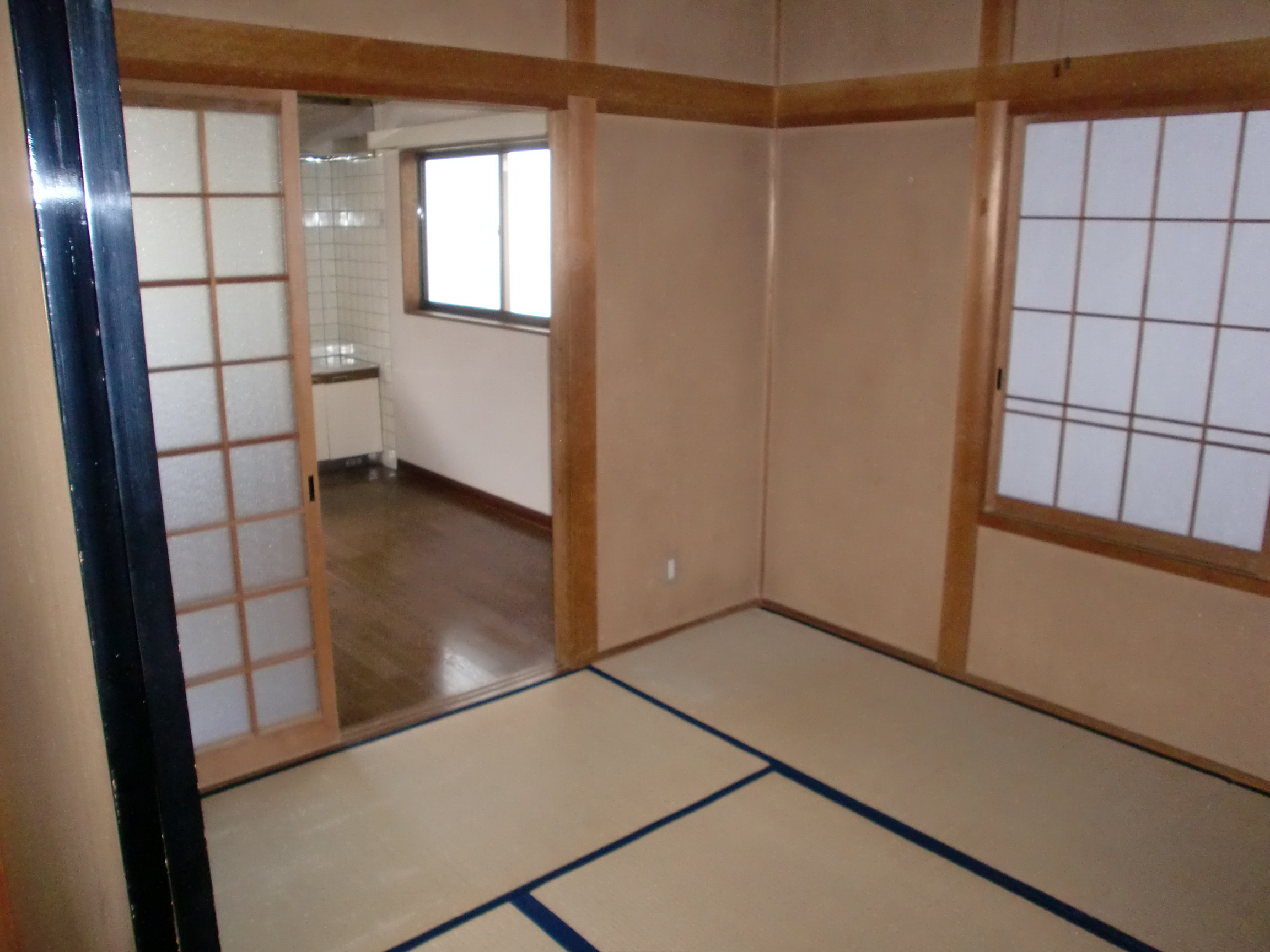 Living and room. 1F southeast Japanese-style room 6 tatami