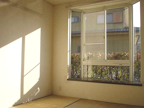 Other room space. Japanese-style room There is a bay window