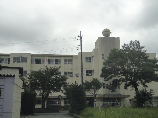 Junior high school. Tsuru City AzumaKei junior high school (junior high school) up to 932m