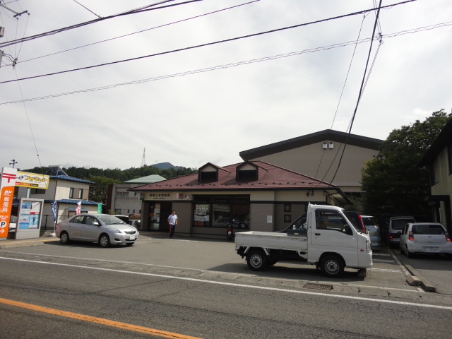 post office. Tsuru Kamiya 693m to the post office (post office)