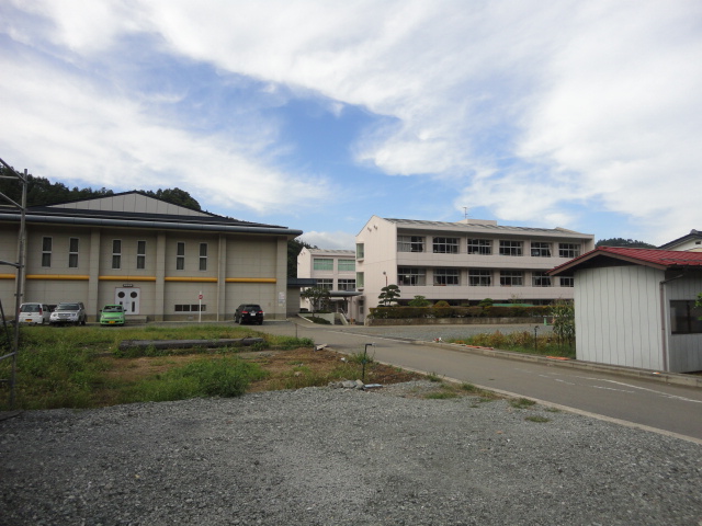 Primary school. 274m to Tsuru Tachiya village second elementary school (elementary school)